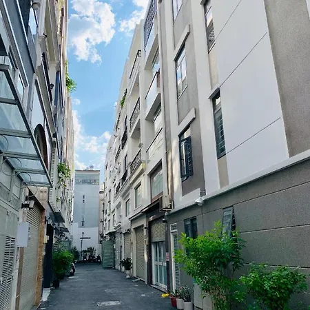 Wonderland Hostel